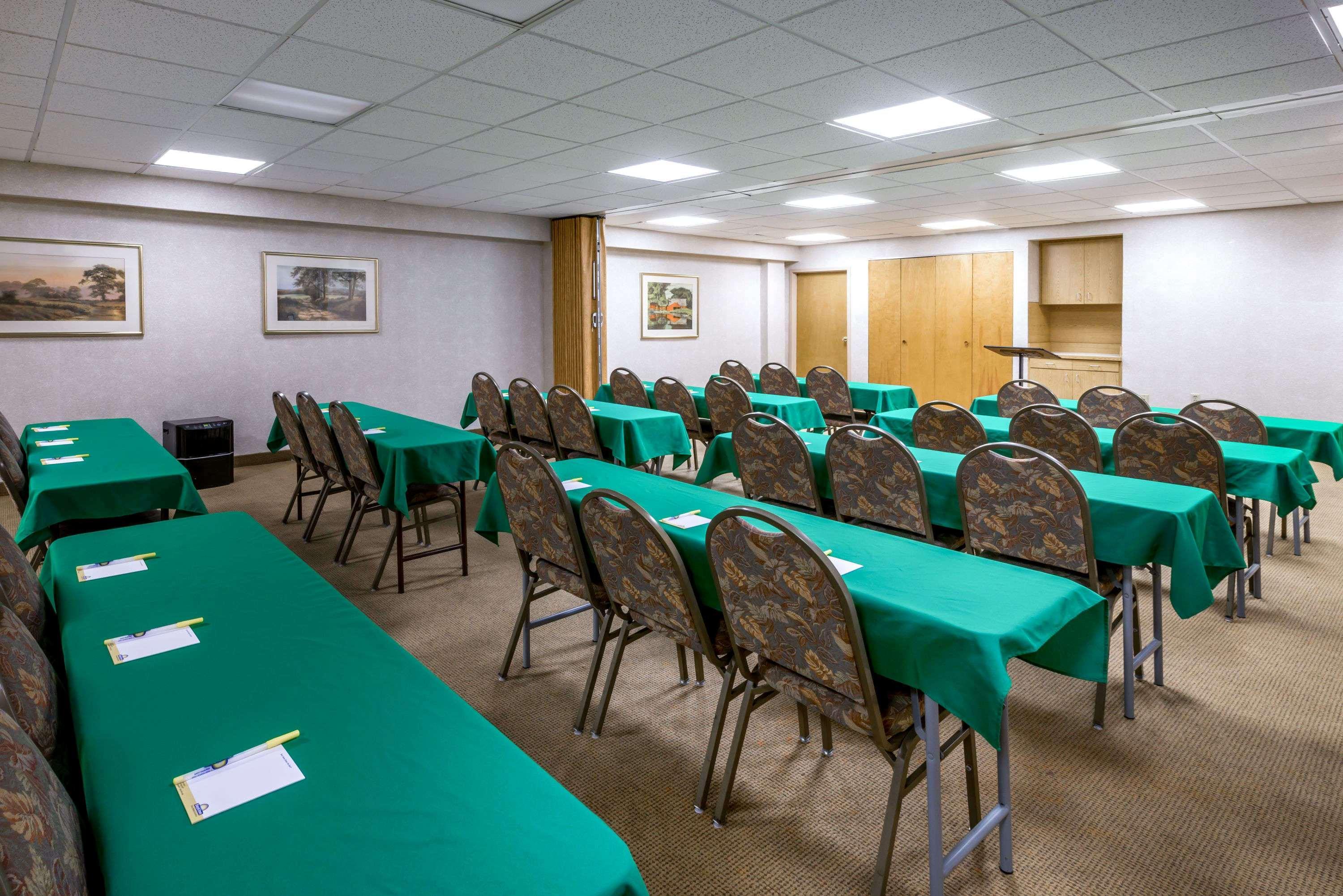 Days Inn By Wyndham Vineland Bagian luar foto