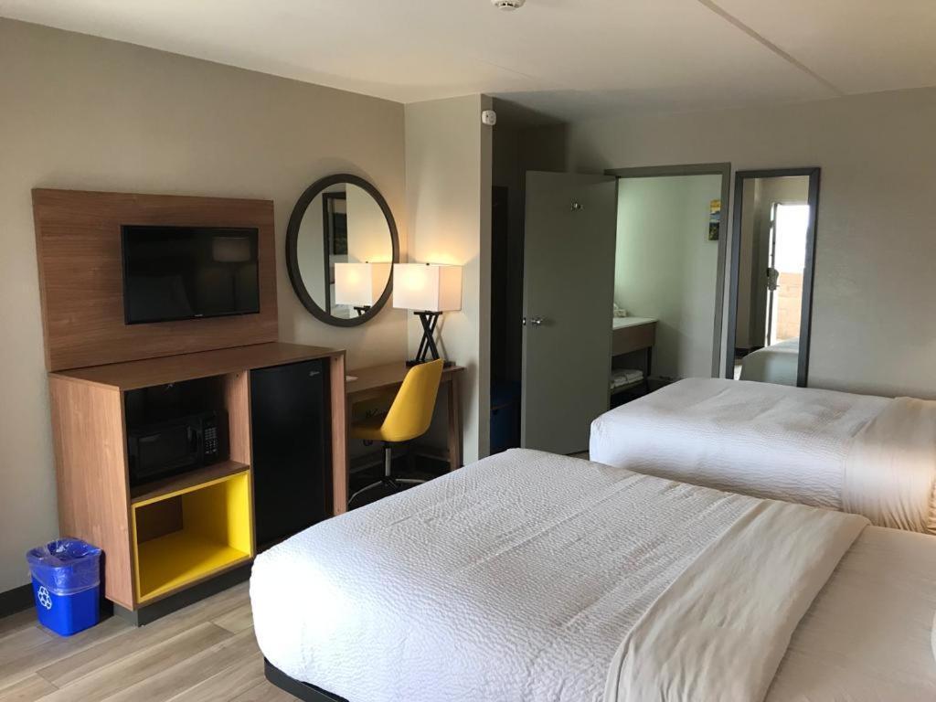 Days Inn By Wyndham Vineland Bagian luar foto