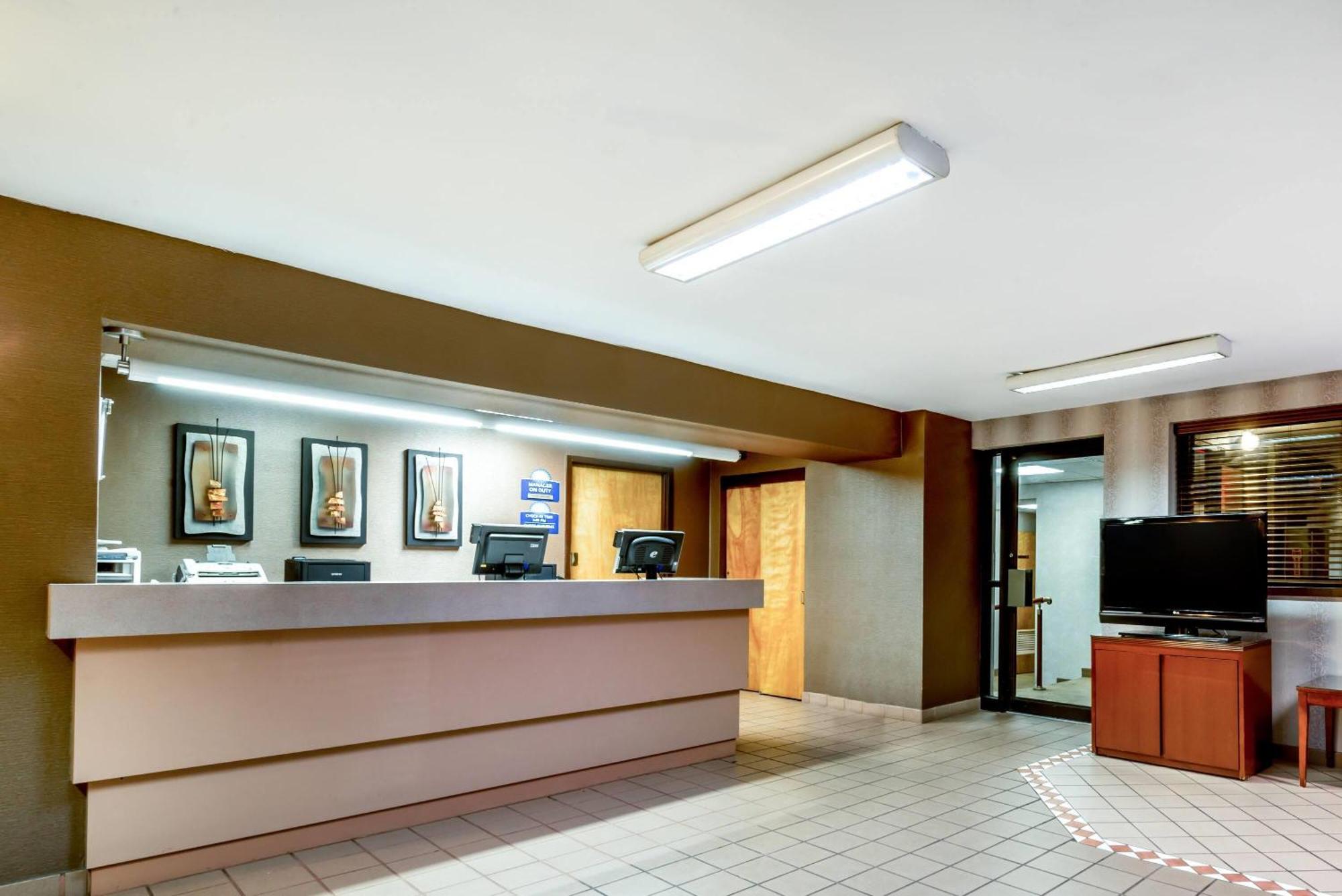 Days Inn By Wyndham Vineland Bagian luar foto